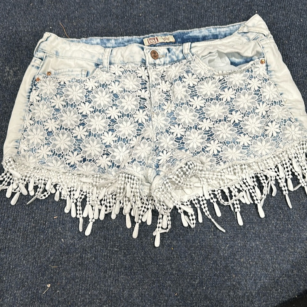 Flower Jean shorts
